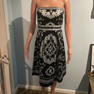 Black and white, white house black market dress, size 14